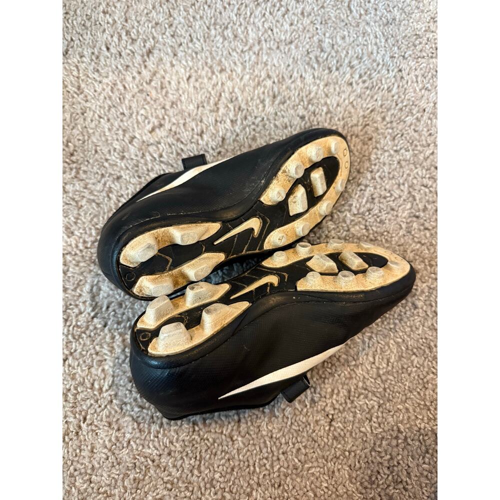 black and white Nike Bravata II Jr FG soccer cleats size 12c boys girls - Picture 5 of 7